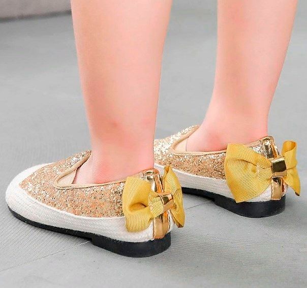 Красивые туфли для девочек.