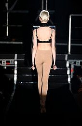 ������� � ������� ����� Maison Martin Margiela  �����-���� 2009/10