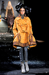 ������� ��������� John Galliano  �����-���� 2010/11