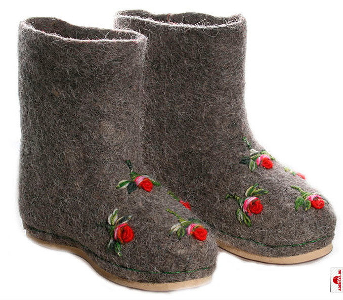 валенки с отделкой стразы