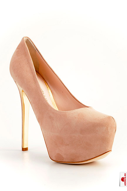 Предлагайте ваши цены и забирайте. Сапоги замшевые, зимние