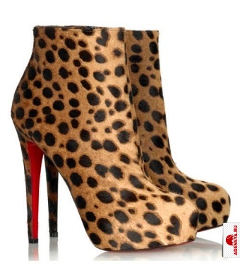 замшевые ботильоны на каблуке фото