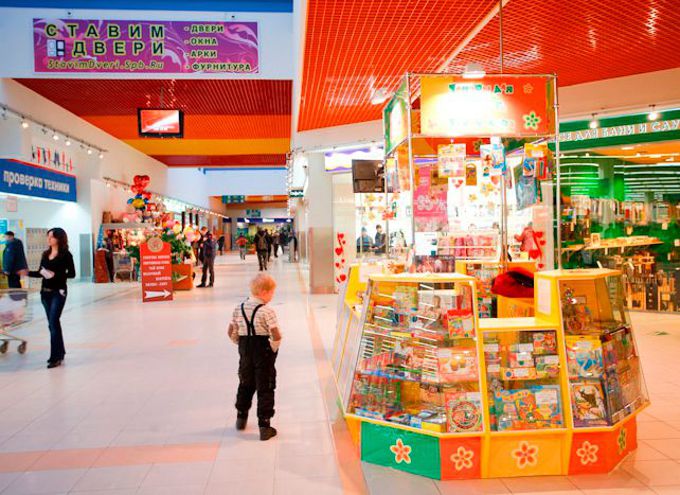 Вип зал мираж европолис. Тц лео молл. Лео молл. Лео молл спб. Мираж лео молл.