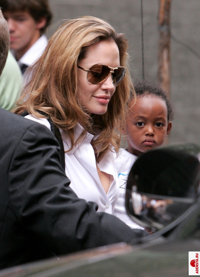 Angelina Jolie ( )   Gucci