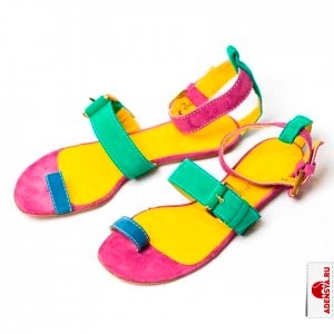 Фото №3: женская обувь, цветные пляжные босоножки
